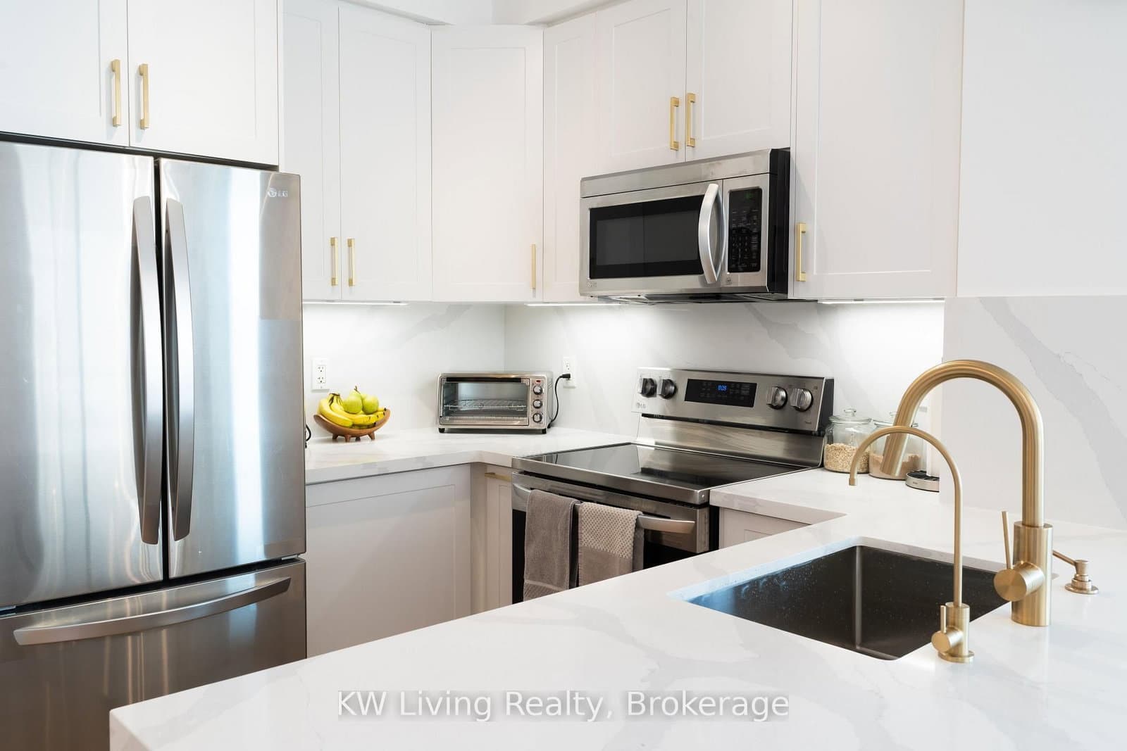220 Burnhamthorpe Road W, Unit 1502 - Image 3
