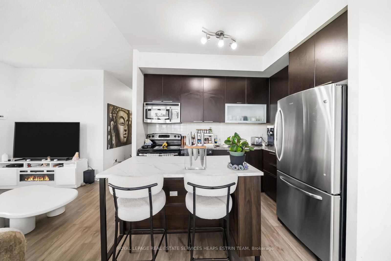 16 Brookers Lane, Unit 3301 - Image 6