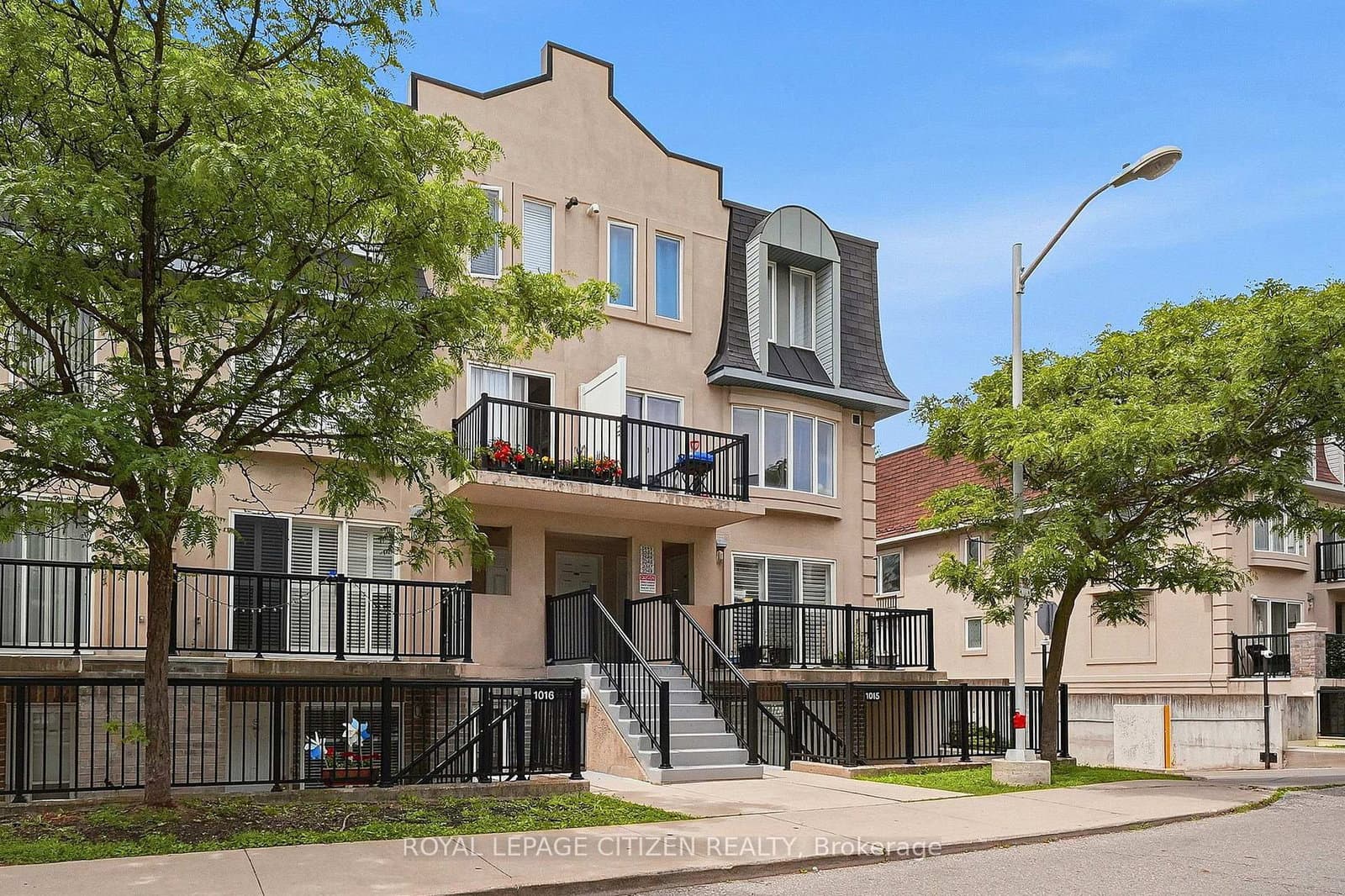 75 George Appleton Way, Unit 2048 - Image 2