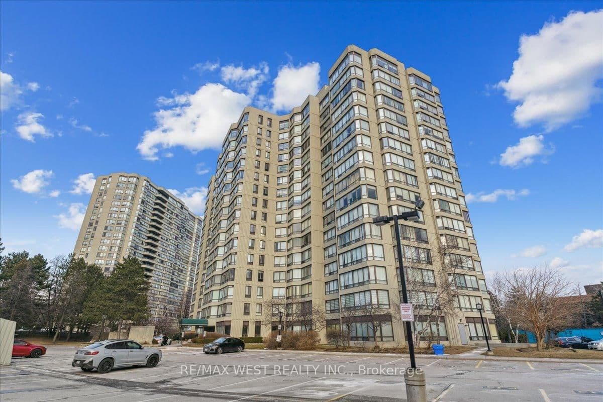 26 Hanover Road, Unit 905 - Image 1