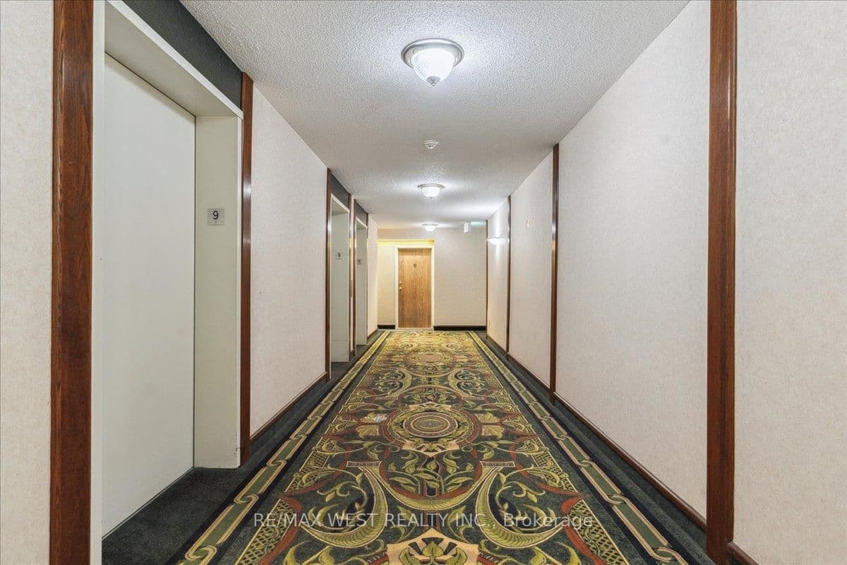 26 Hanover Road, Unit 905 - Image 5