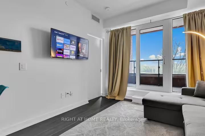 28 Ann Street, Unit 223 - Image 4