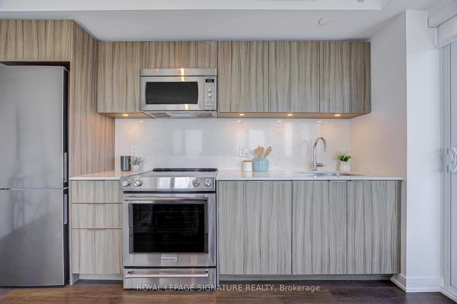 30 Samuel Wood Way, Unit 2008 - Image 3