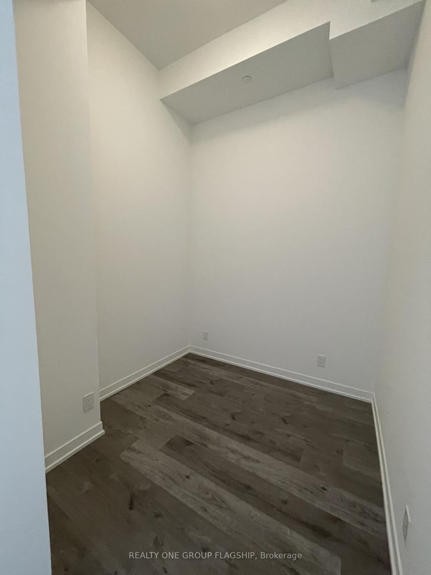 285 Dufferin Street, Unit 423 - Image 6