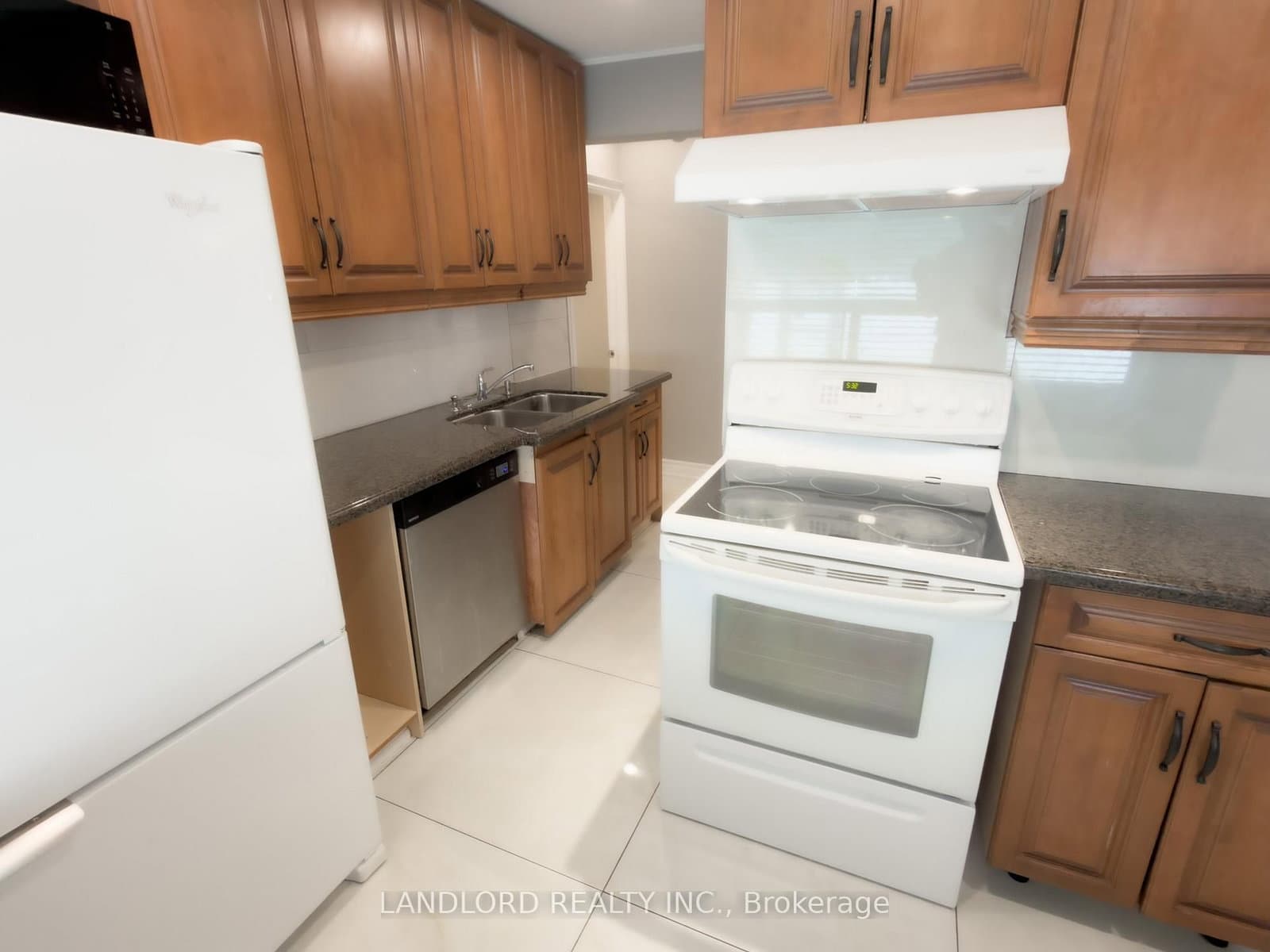 9 Albright Avenue, Unit Main - Image 3