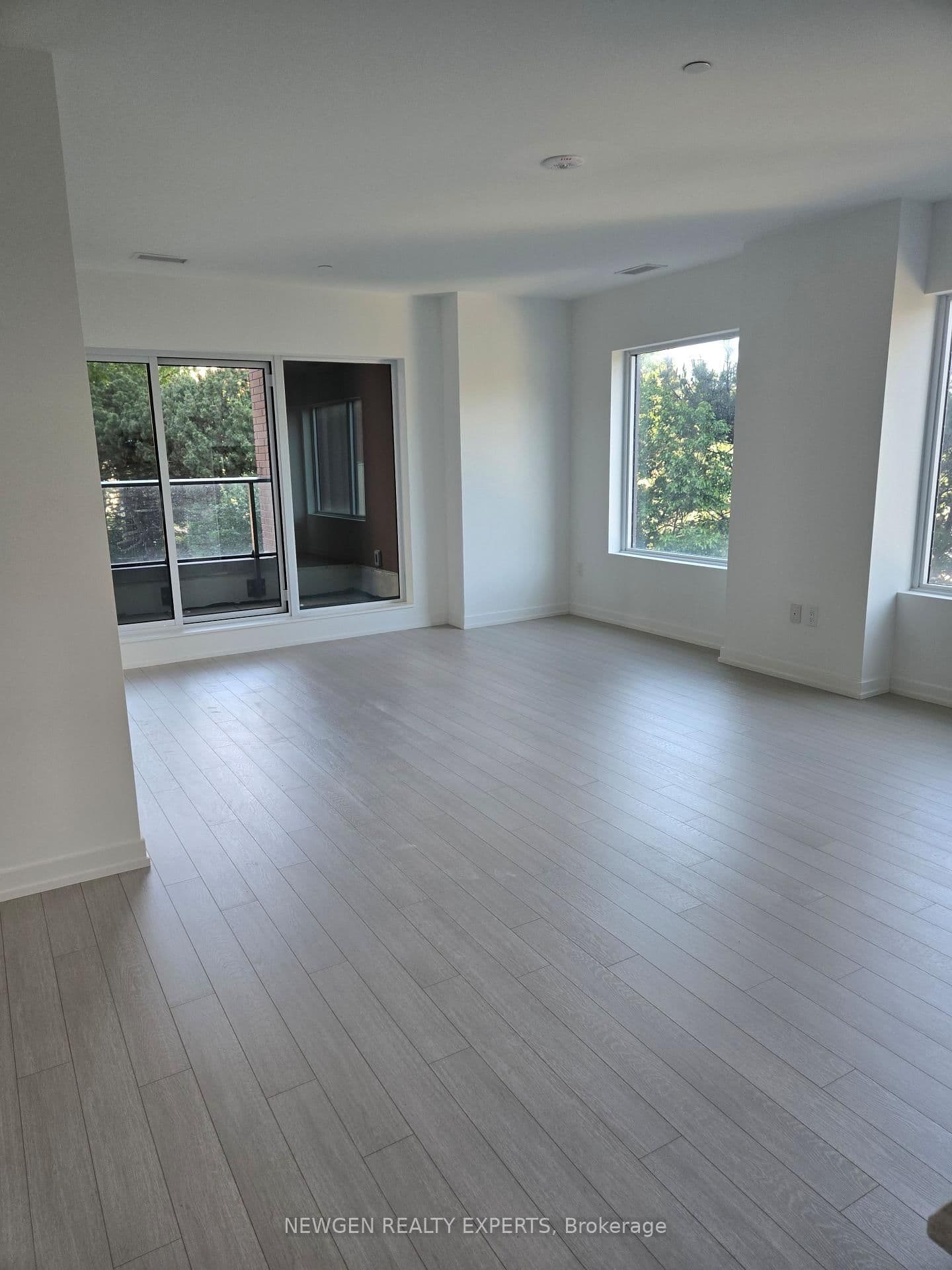 4010 Eglinton Avenue W, Unit 414 - Image 4