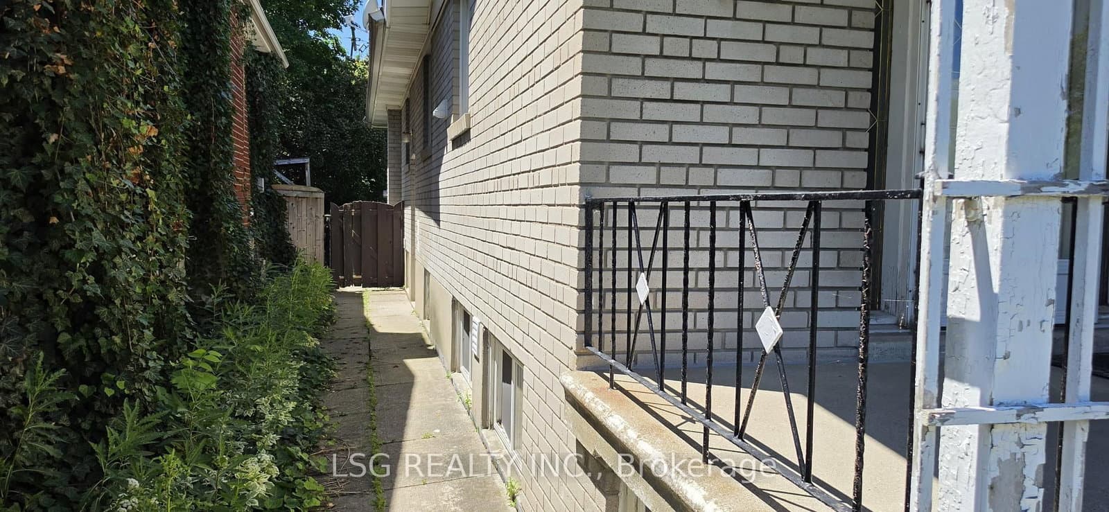 81 Norgrove Crescent - Image 3