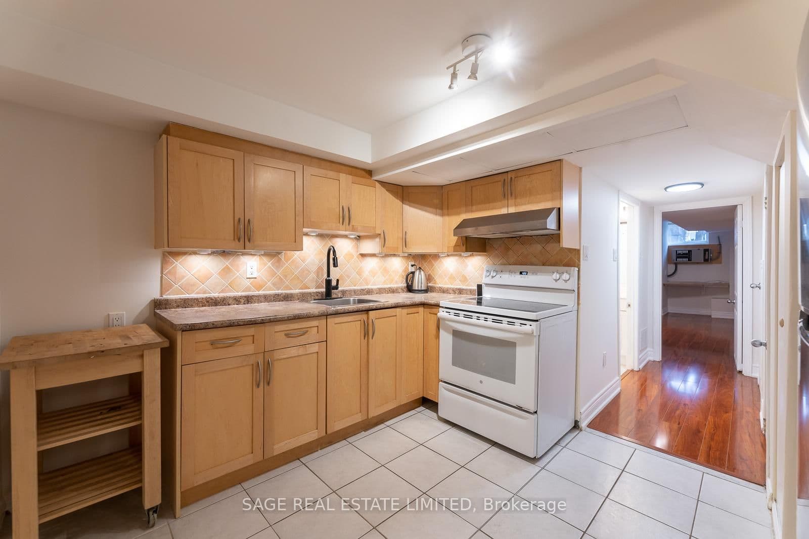 38 Osler Street, Unit BASEMENT - Image 2