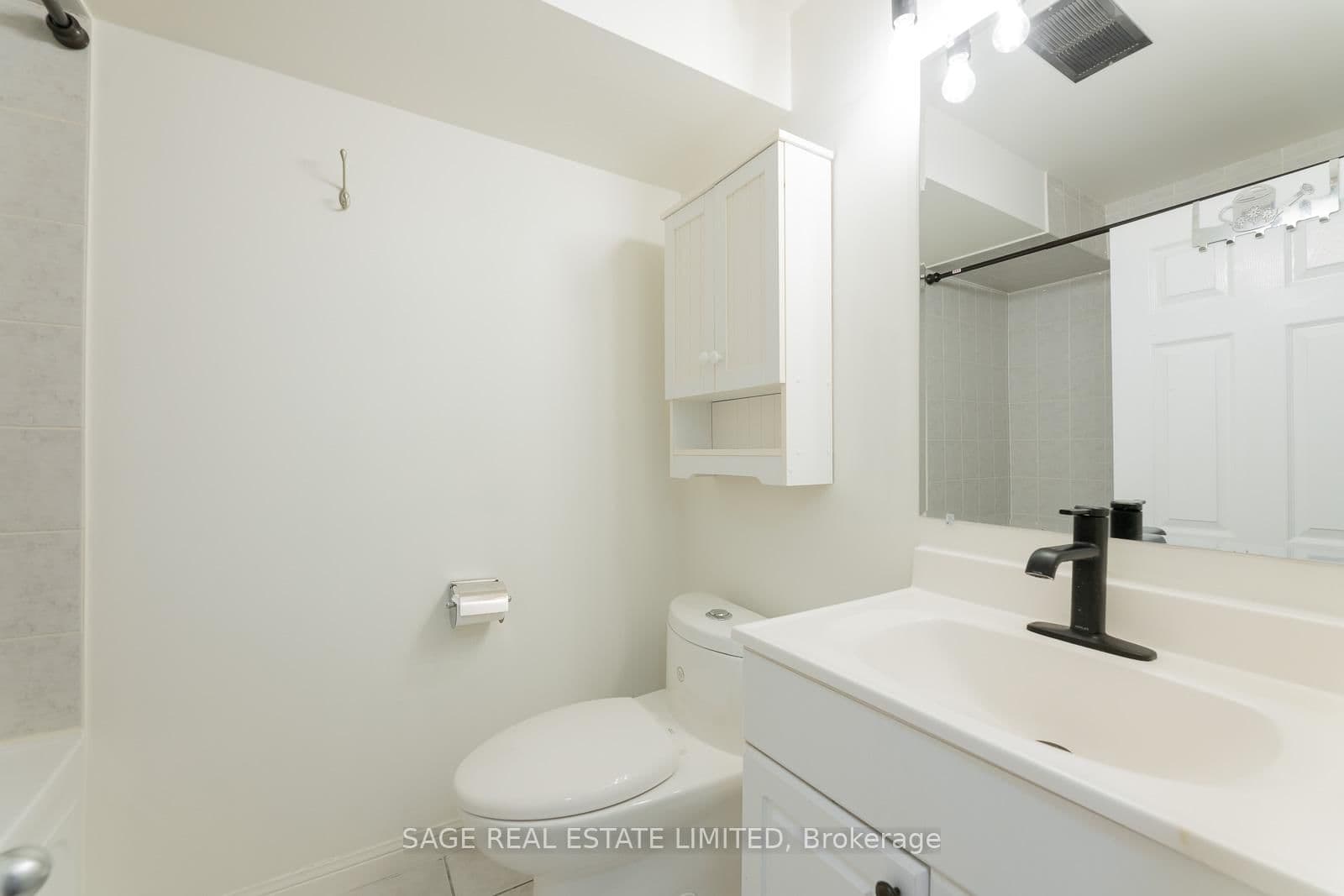 38 Osler Street, Unit BASEMENT - Image 5