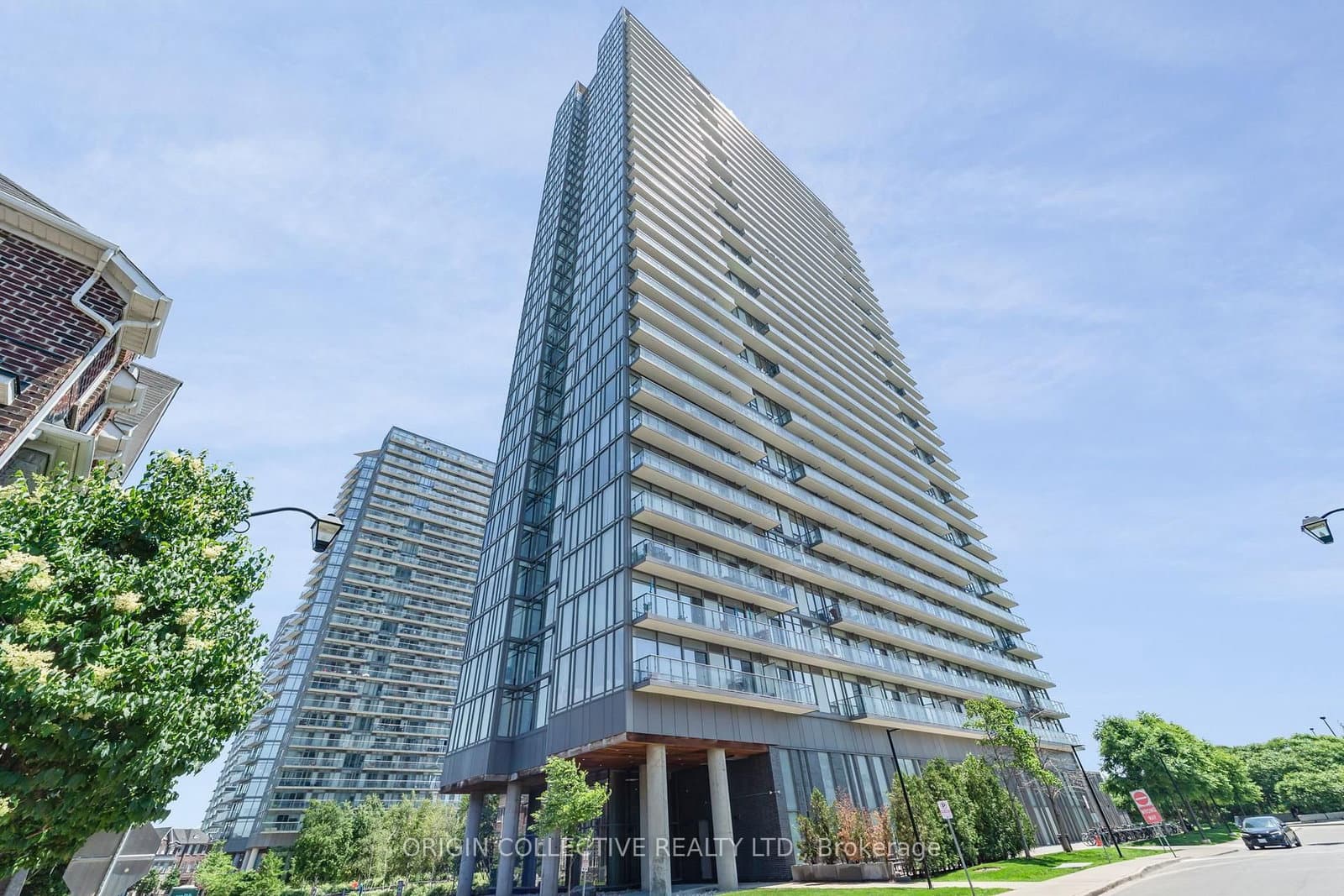 #302 - 105 The Queensway Avenue