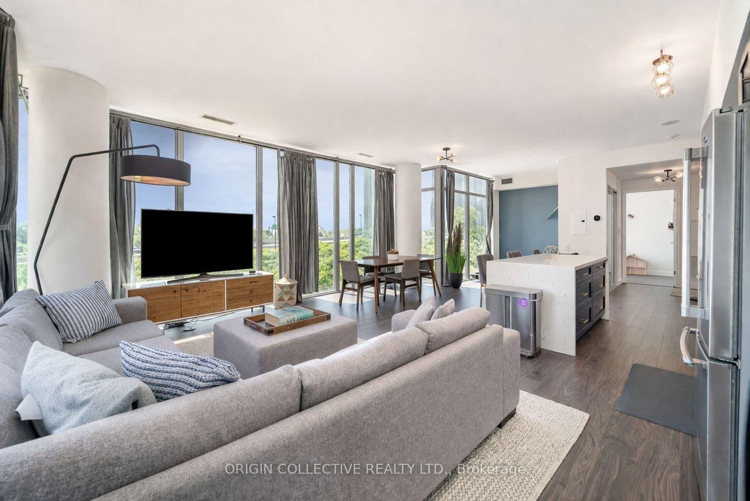 105 The Queensway Avenue, Unit 302 - Image 2