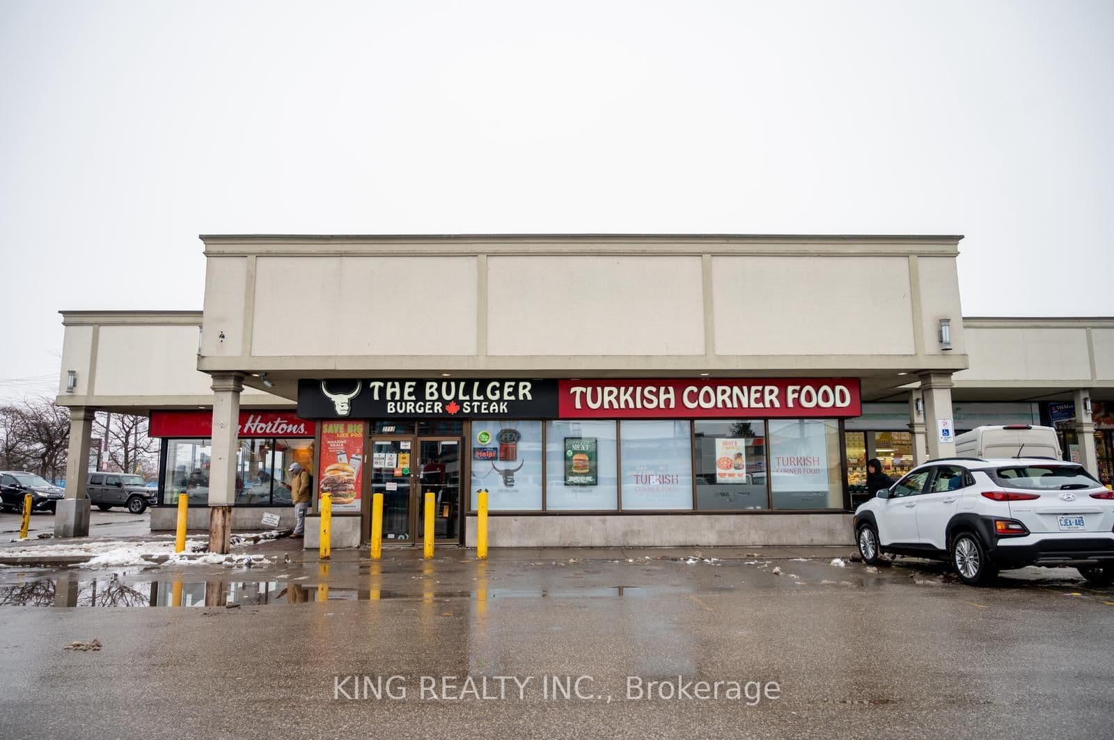 2712 KEELE Street - Image 4