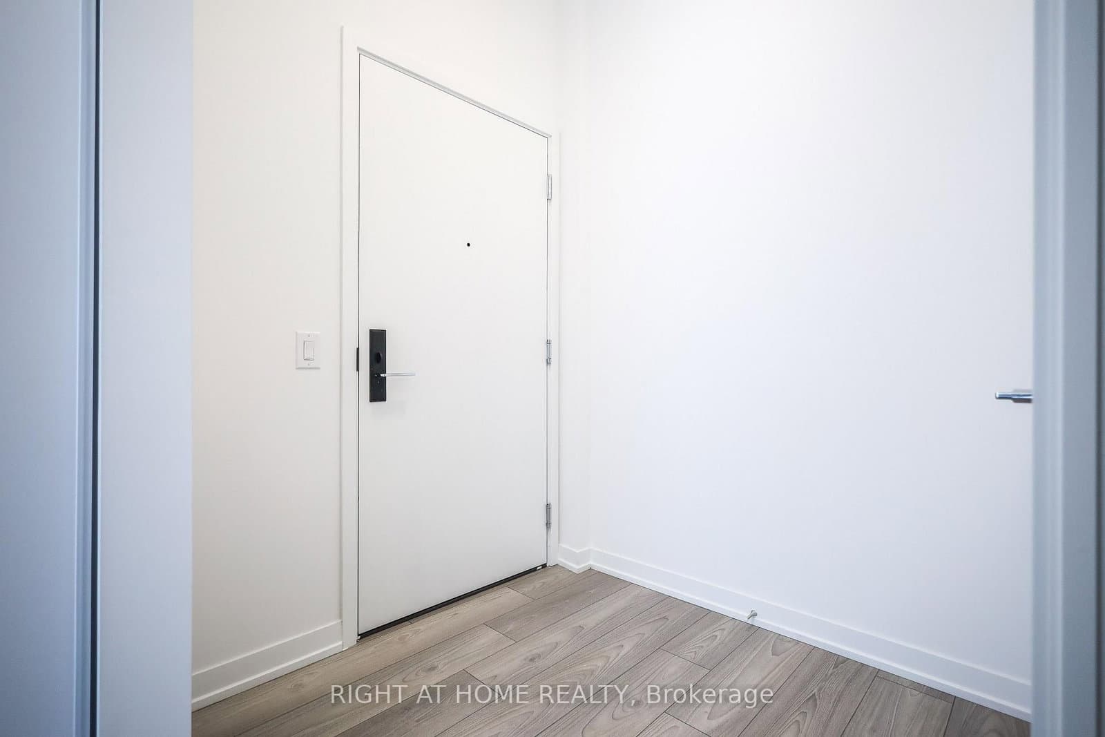 285 Dufferin Street, Unit 704 - Image 6