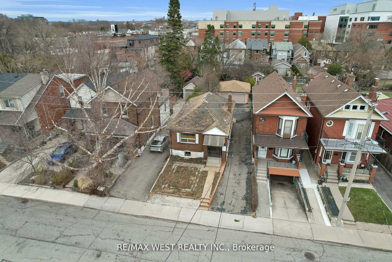 661 Beresford Avenue - Image 4