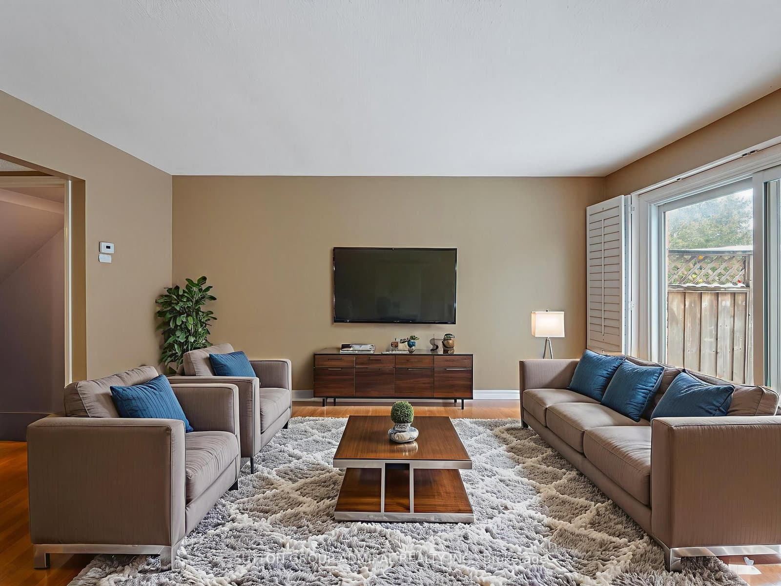 385 The East Mall, Unit #60 - Image 1