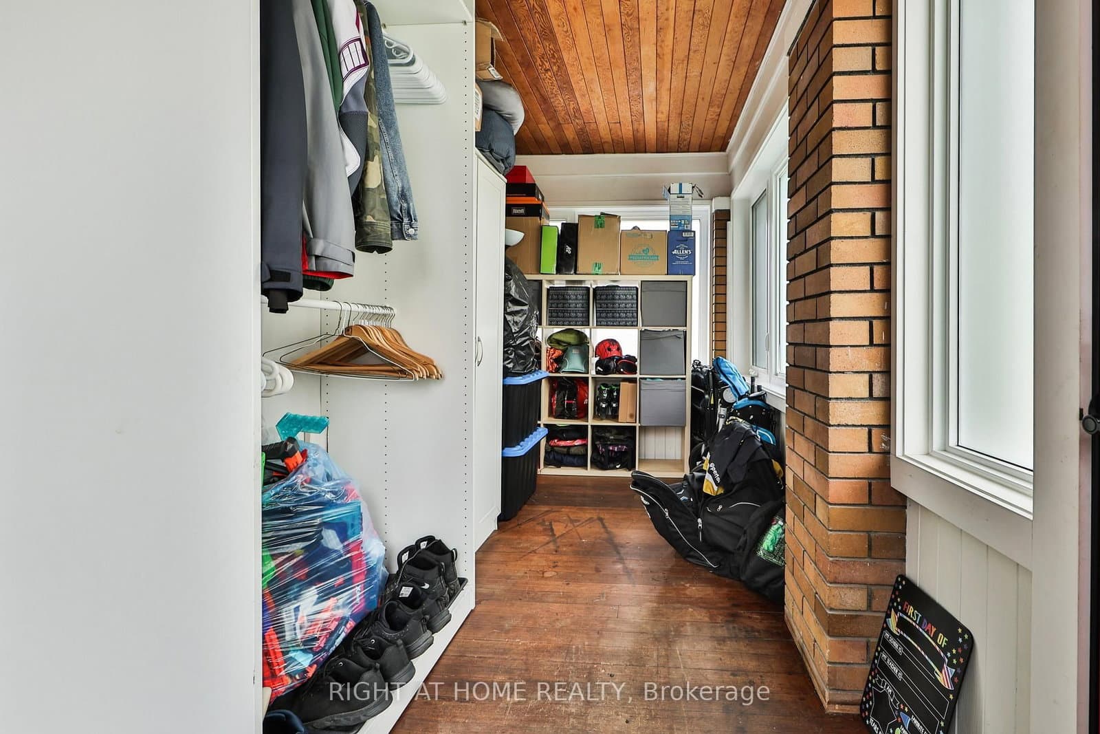 90 MILL Street S - Image 4