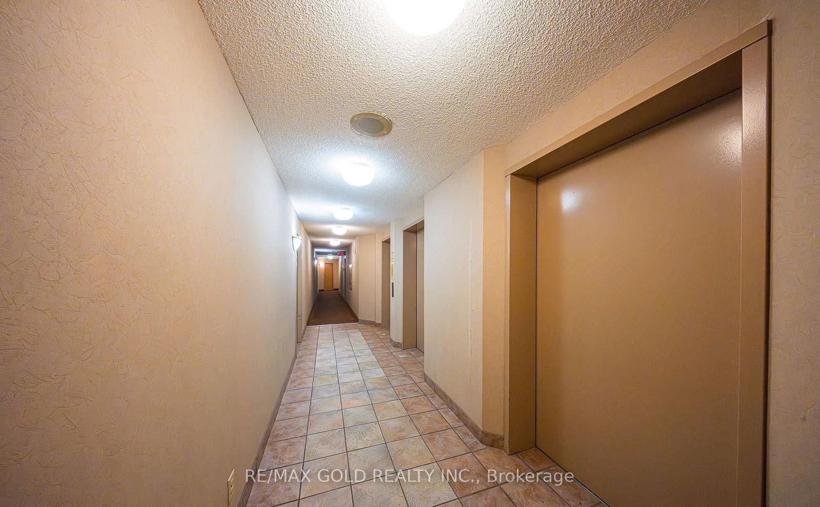 35 Trailwood Drive, Unit 1112 - Image 4
