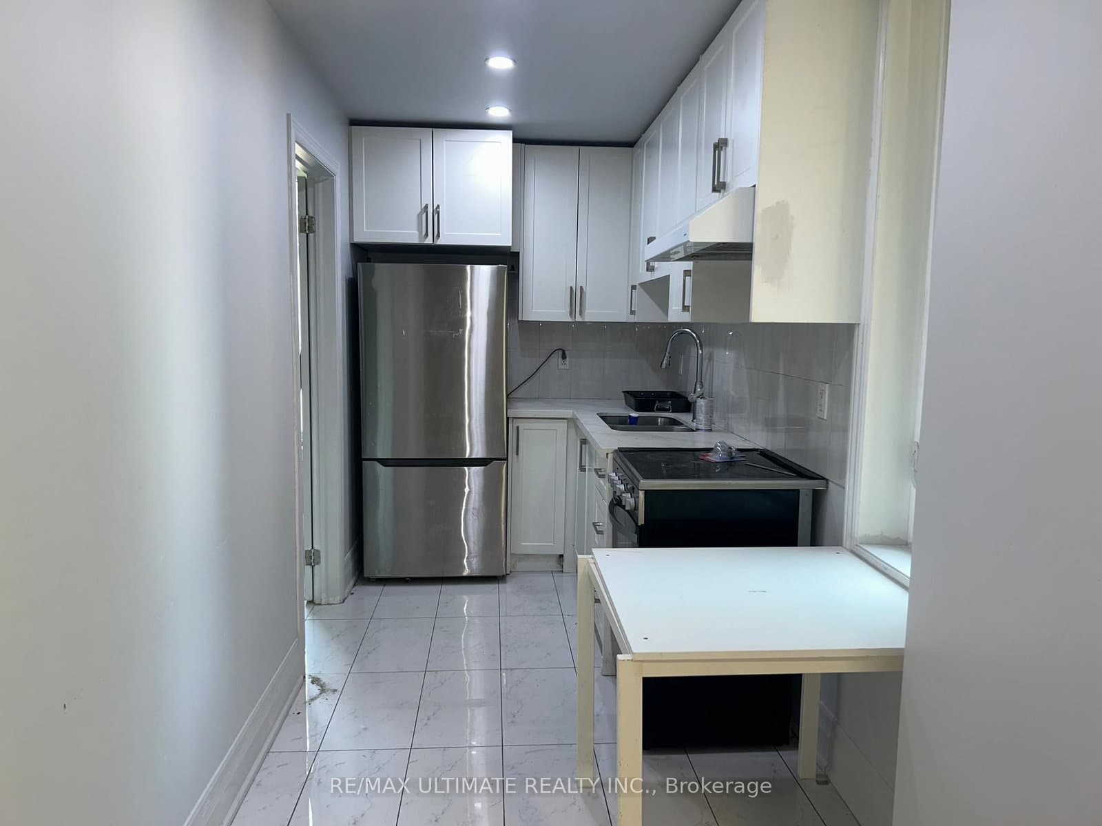 120 Lansdowne Avenue, Unit 2nd Floor - Image 4