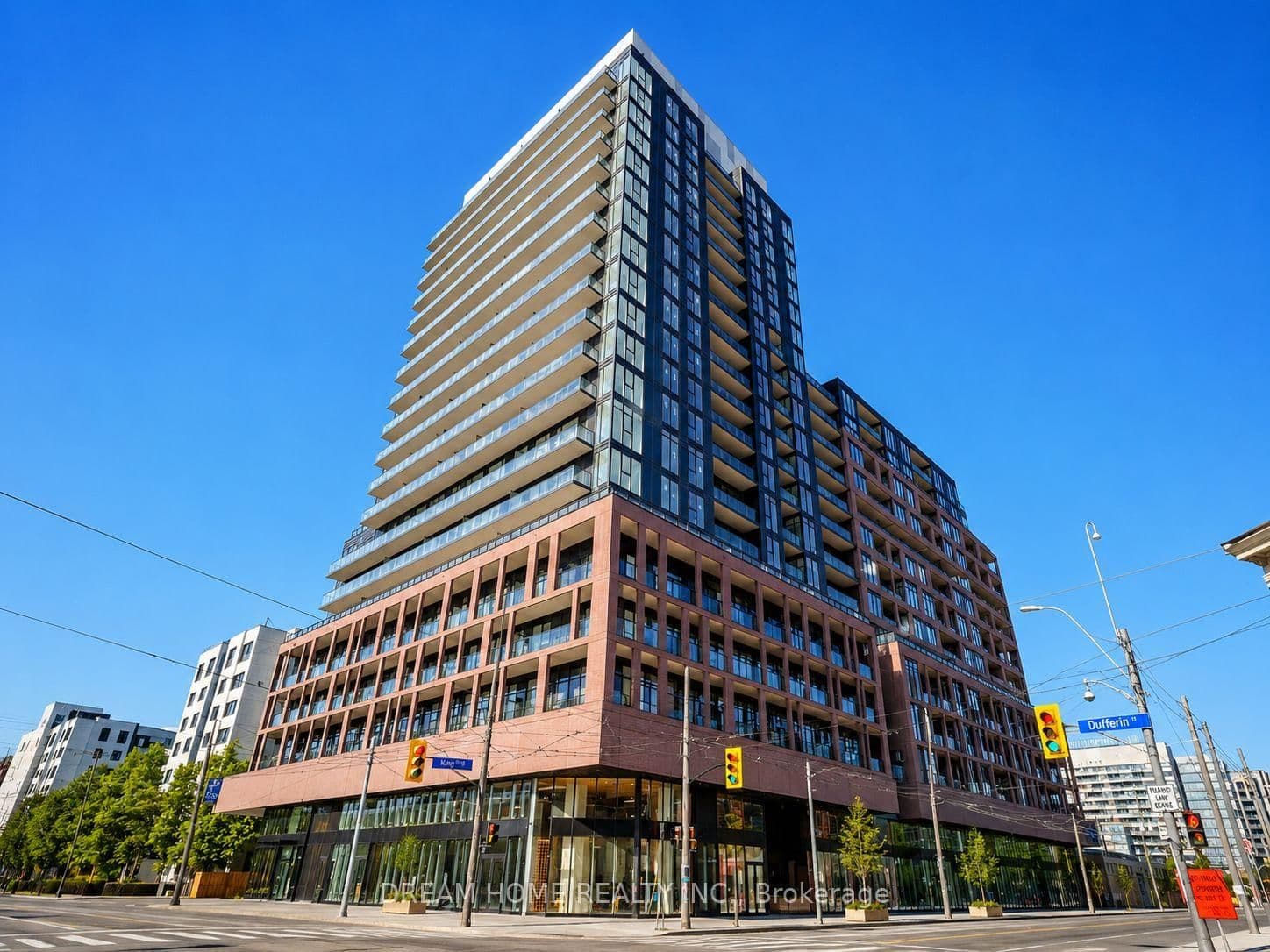 285 Dufferin Street, Unit 810