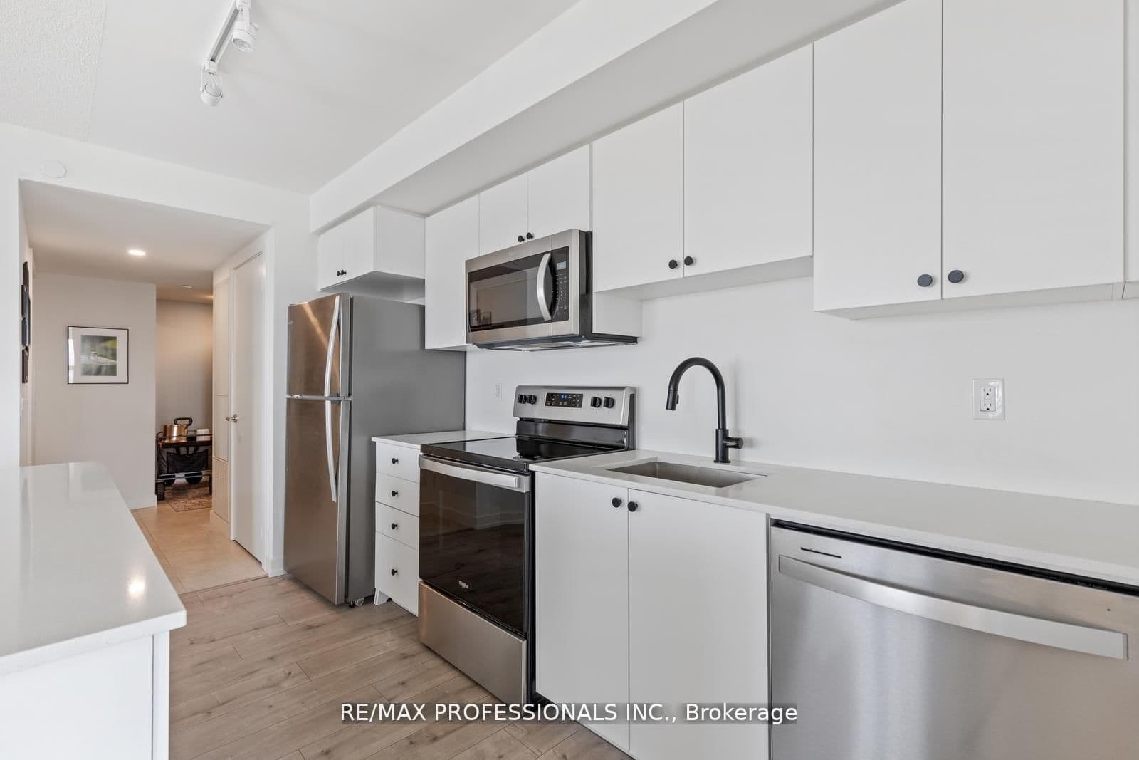 10 Wilby Crescent, Unit 1603 - Image 5