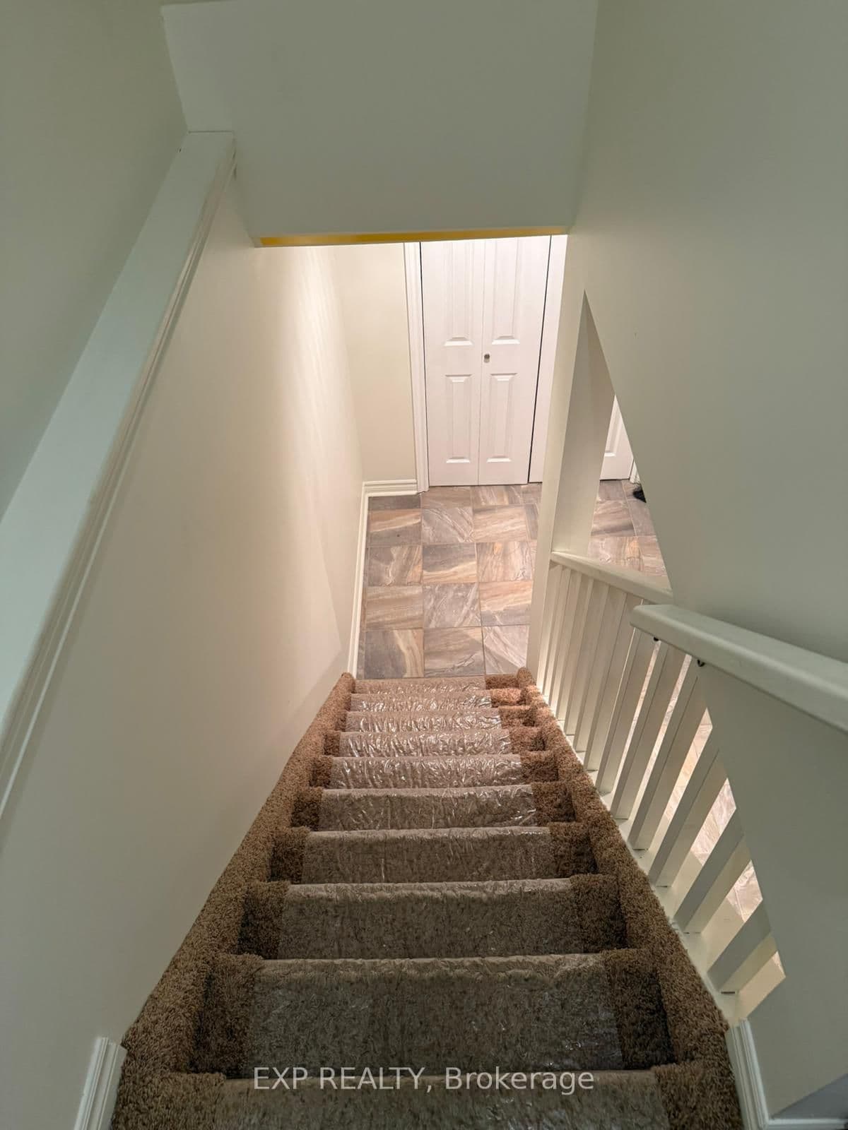 5066 Mercer Common - Image 4
