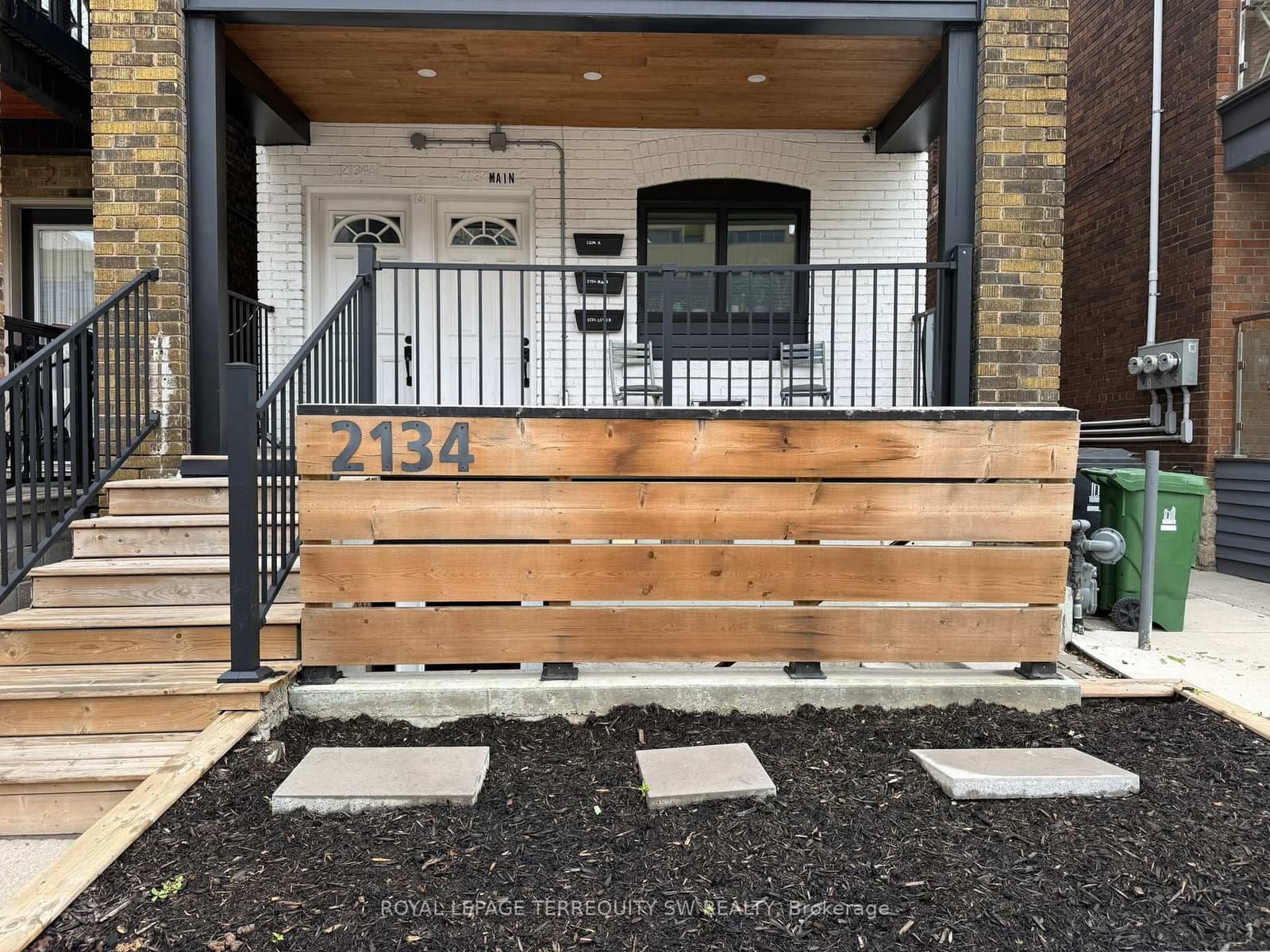 2134 Dundas Street W, Unit Unit 1 Lower - Image 1