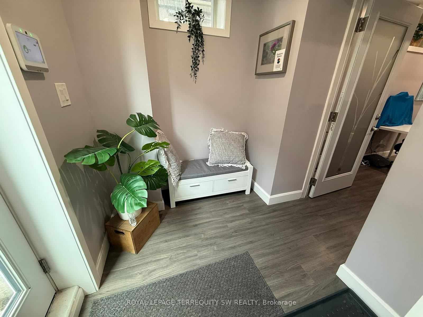 2134 Dundas Street W, Unit Unit 1 Lower - Image 6