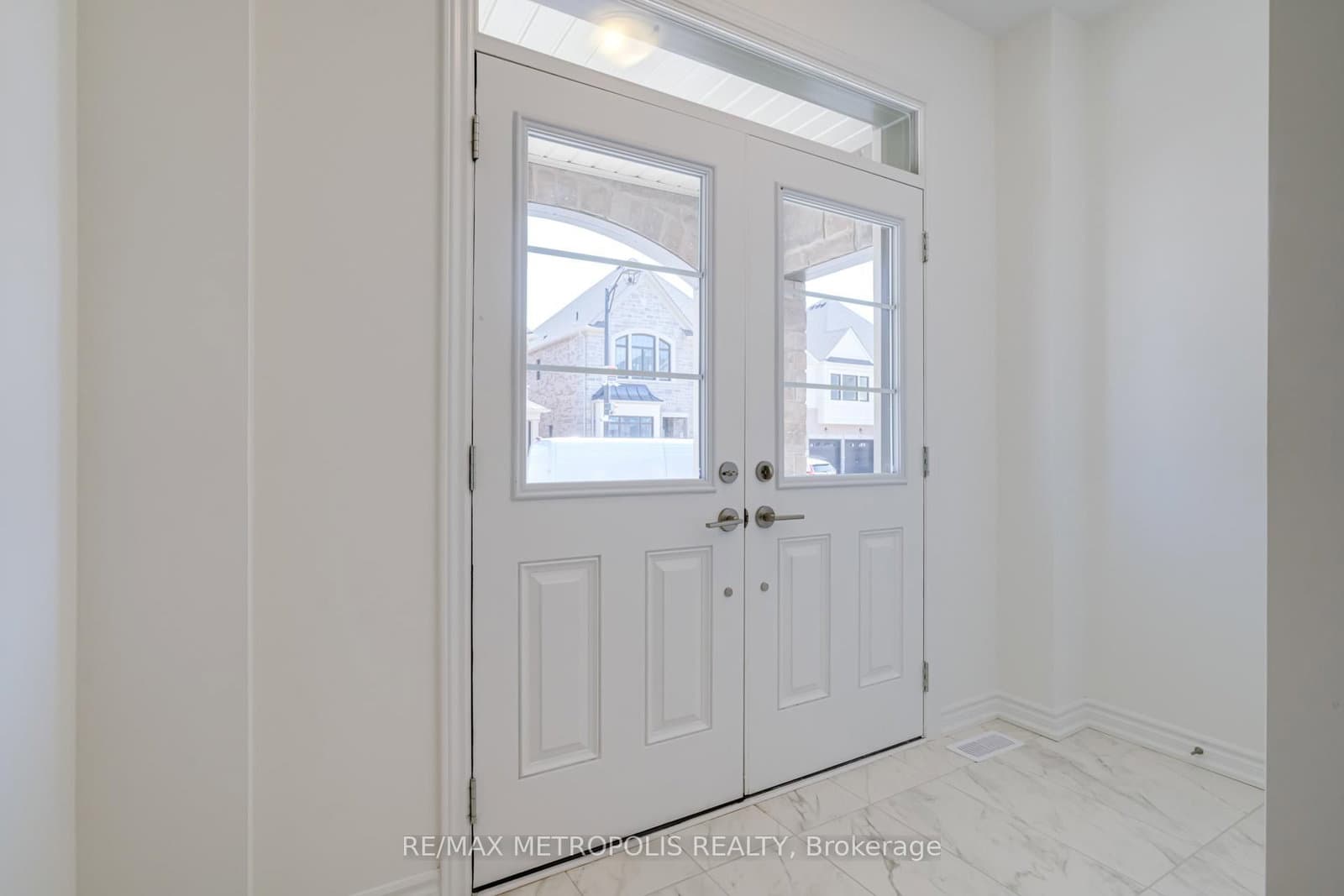 1481 Buttercup Court - Image 3