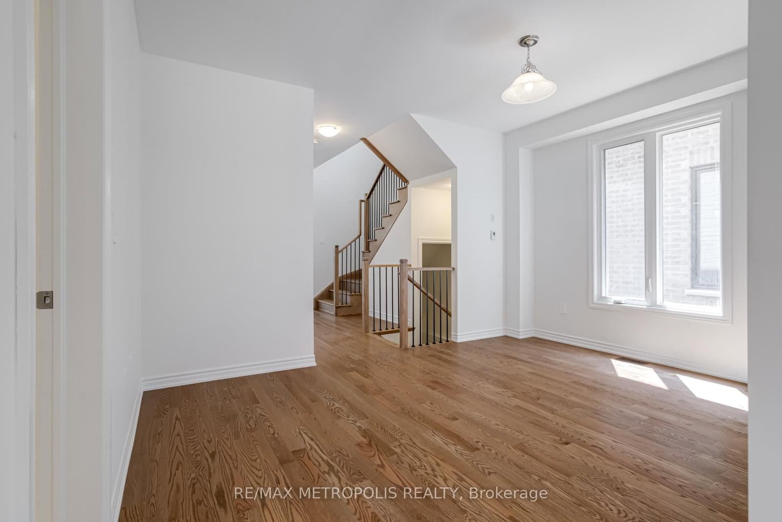 1481 Buttercup Court - Image 4