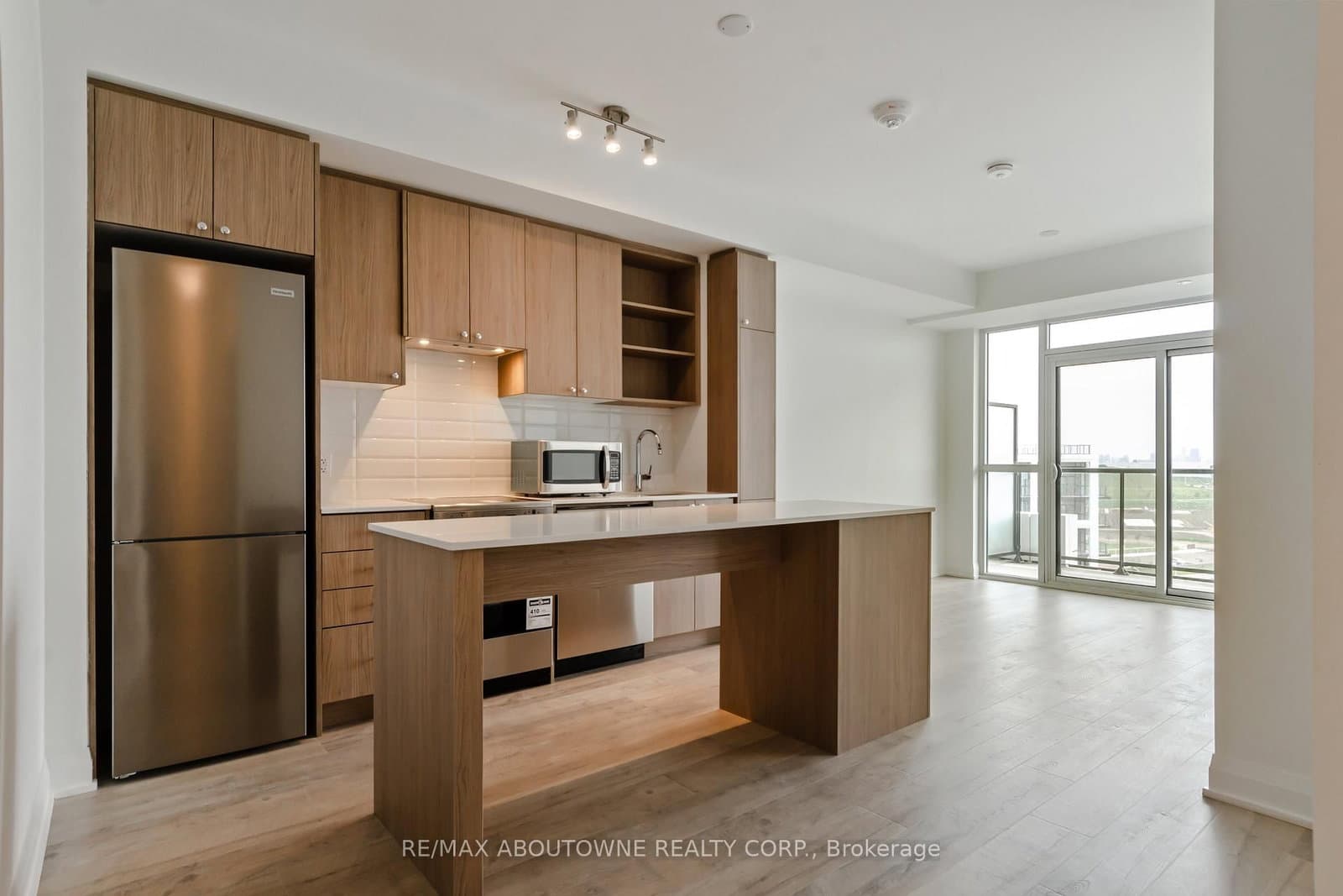 50 George Butchart Drive, Unit 814 - Image 6