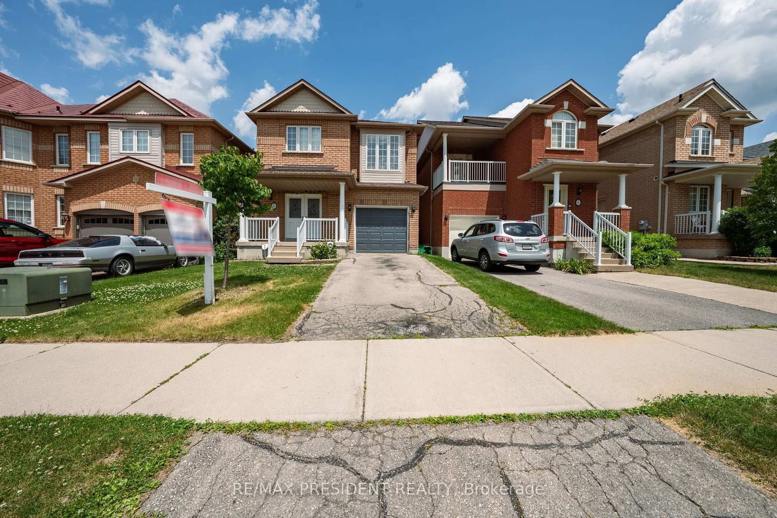 4 Redfinch Way - Image 1