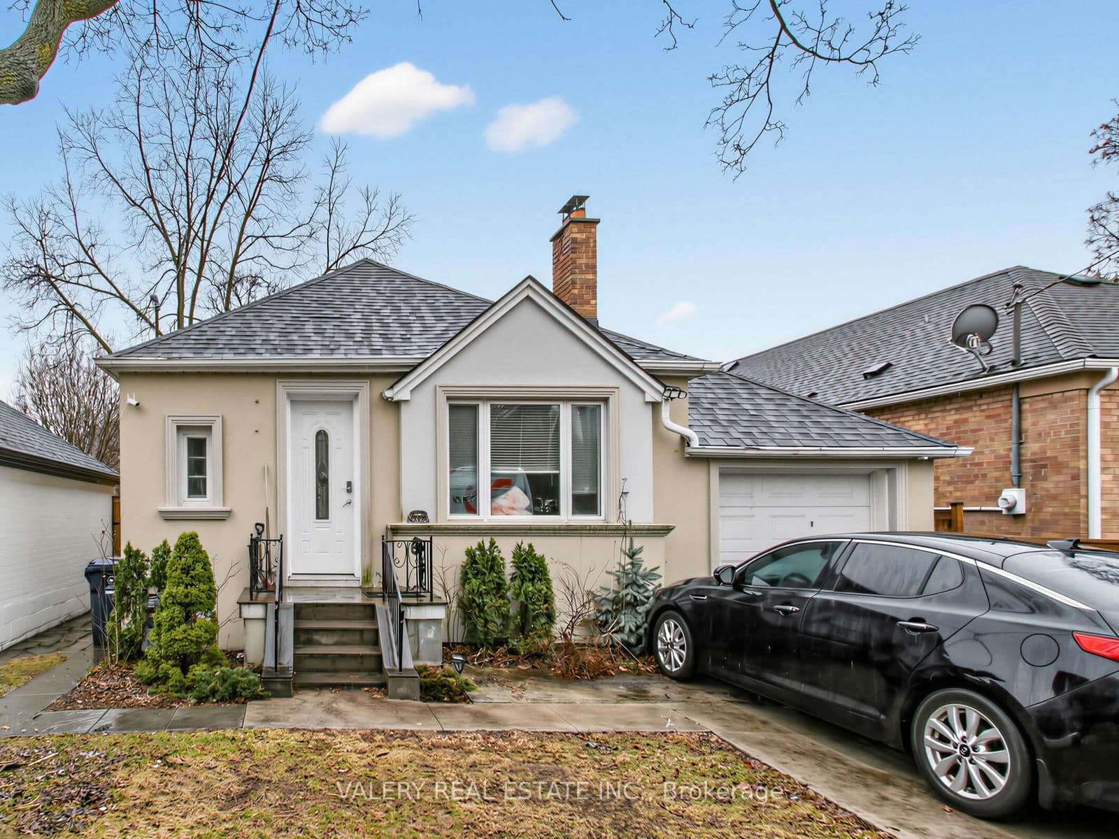 133 Meadowvale Drive, Unit Lower - Image 1