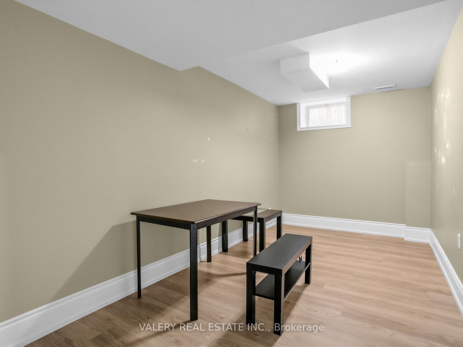 133 Meadowvale Drive, Unit Lower - Image 6