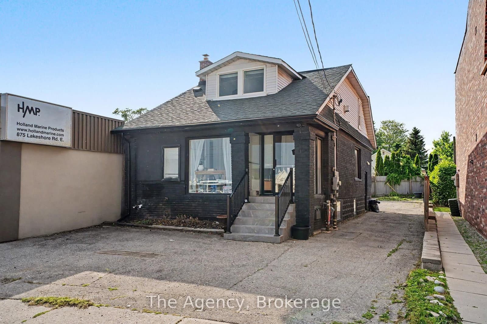 881 Lakeshore Road E - Image 2