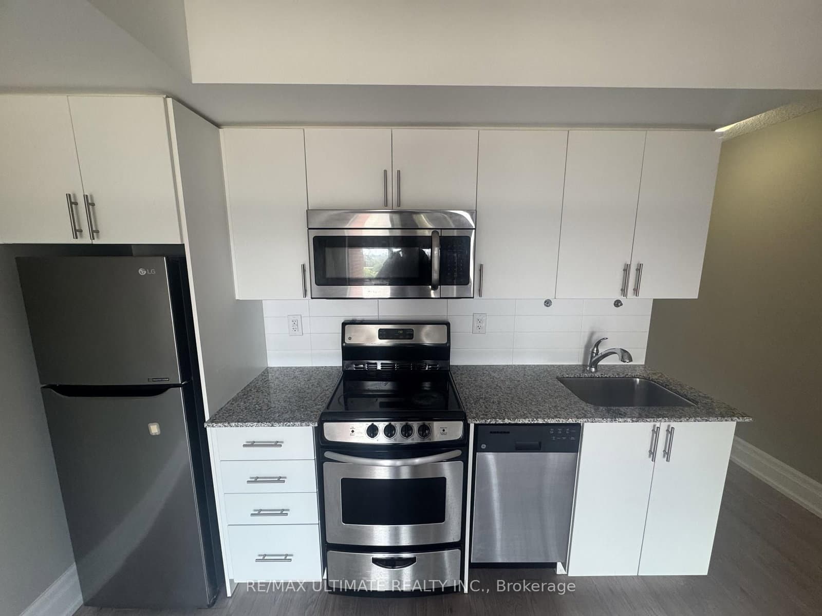 800 Lawrence Avenue W, Unit 516 - Image 2