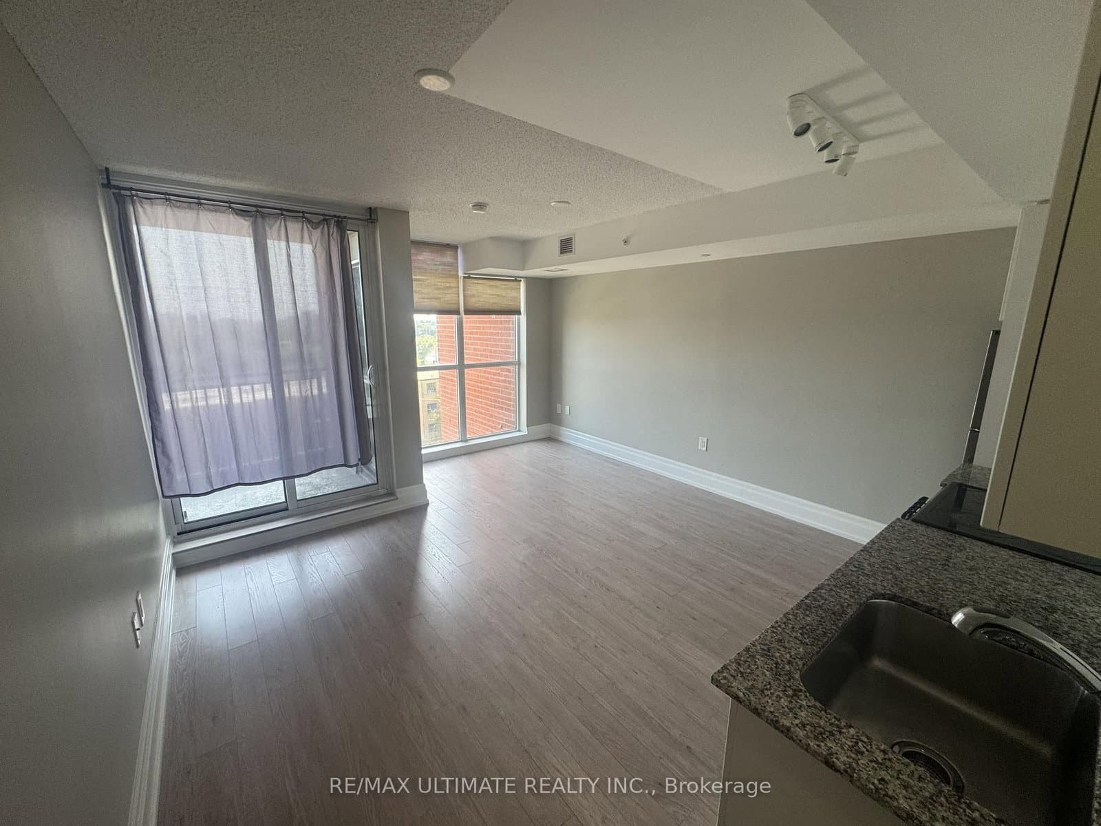 800 Lawrence Avenue W, Unit 516 - Image 6