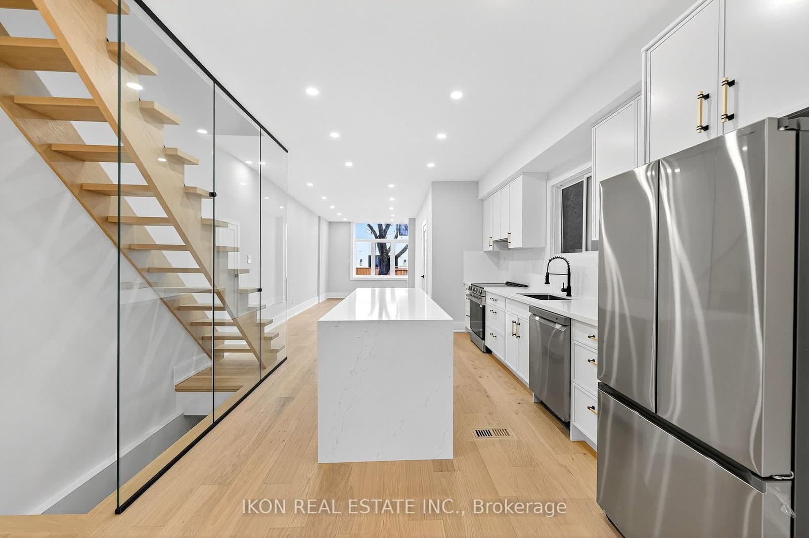 475 Delaware Avenue - Image 4