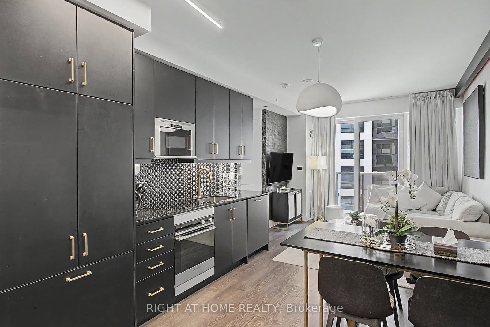 36 Elm Drive W, Unit 3202 - Image 6
