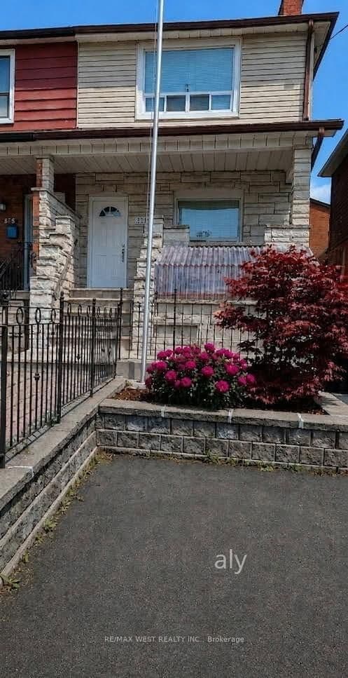 321 Caledonia Road, Unit upper - Image 1