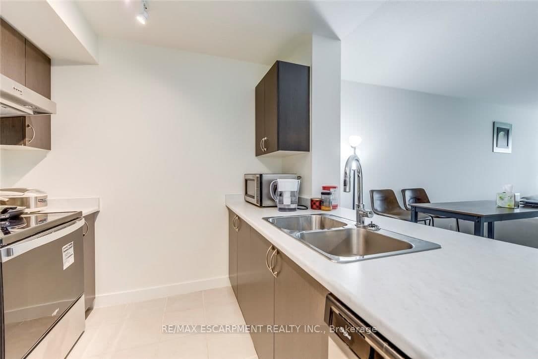 10 Wilby Crescent, Unit 309 - Image 6