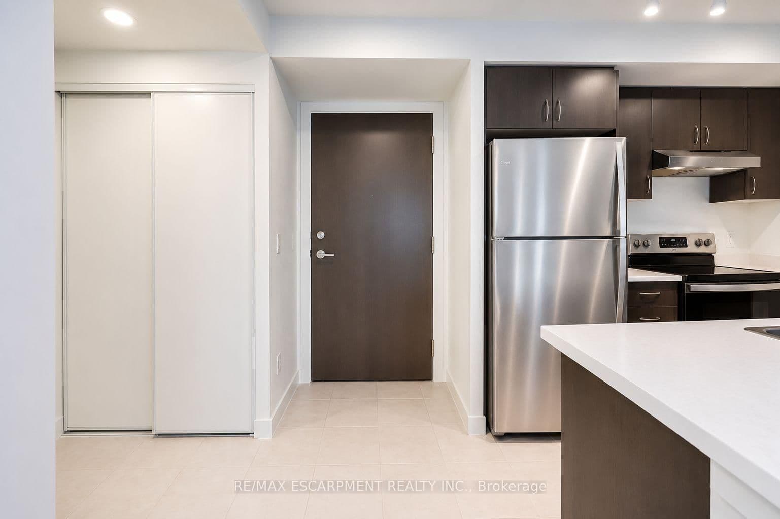10 Wilby Crescent, Unit 309 - Image 4