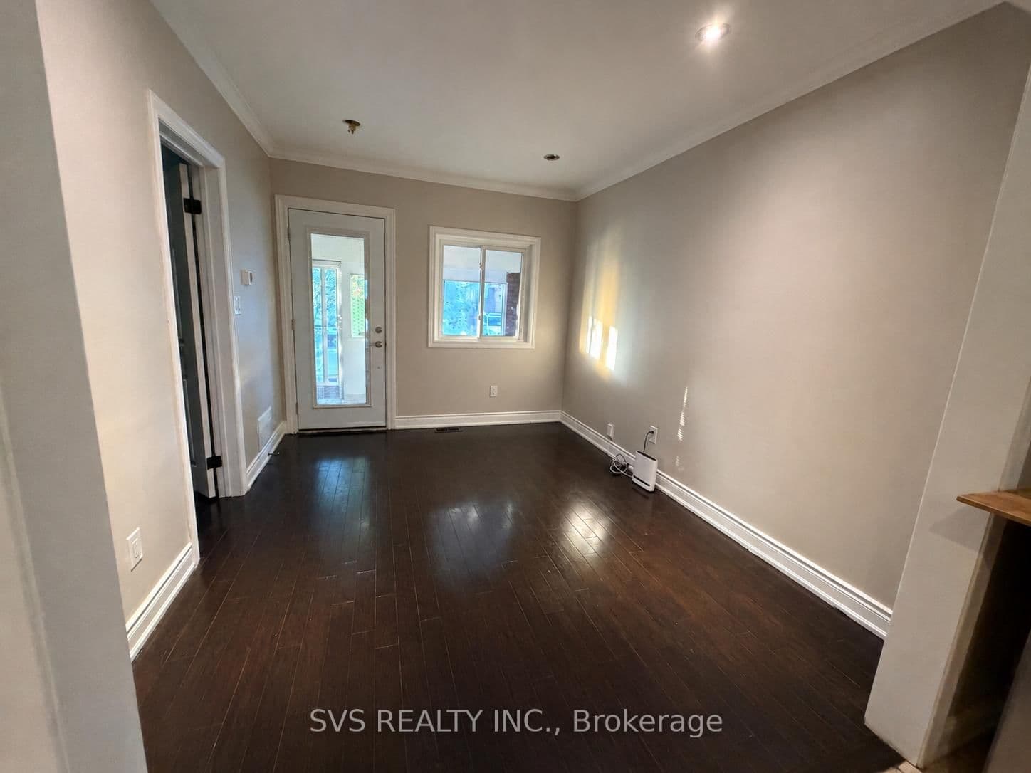 45 Craydon Avenue, Unit MAIN - Image 3