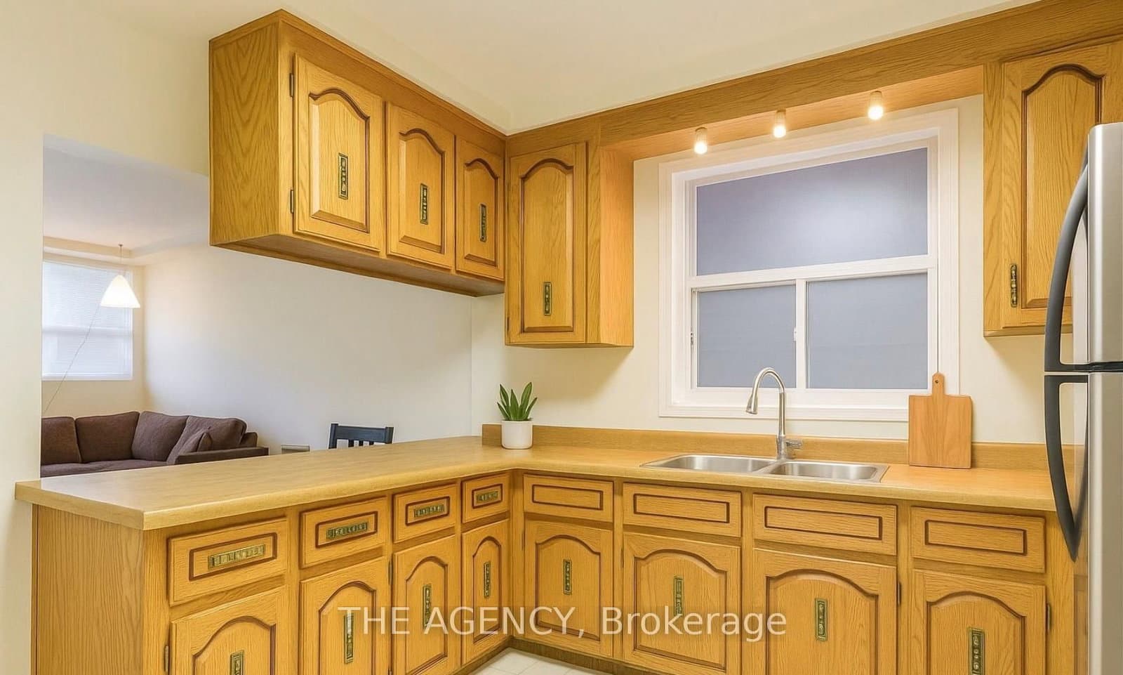 75 Keele Street, Unit 1 - Image 6