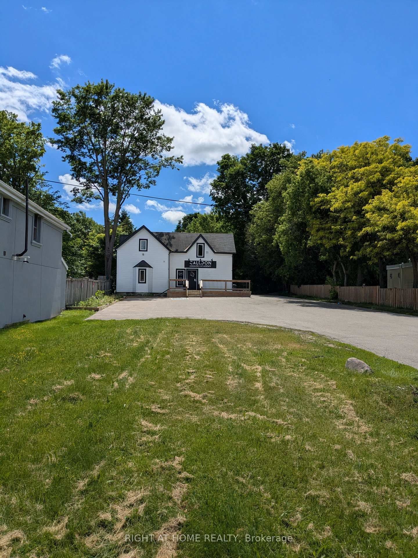 15964 Airport Road N - Image 2