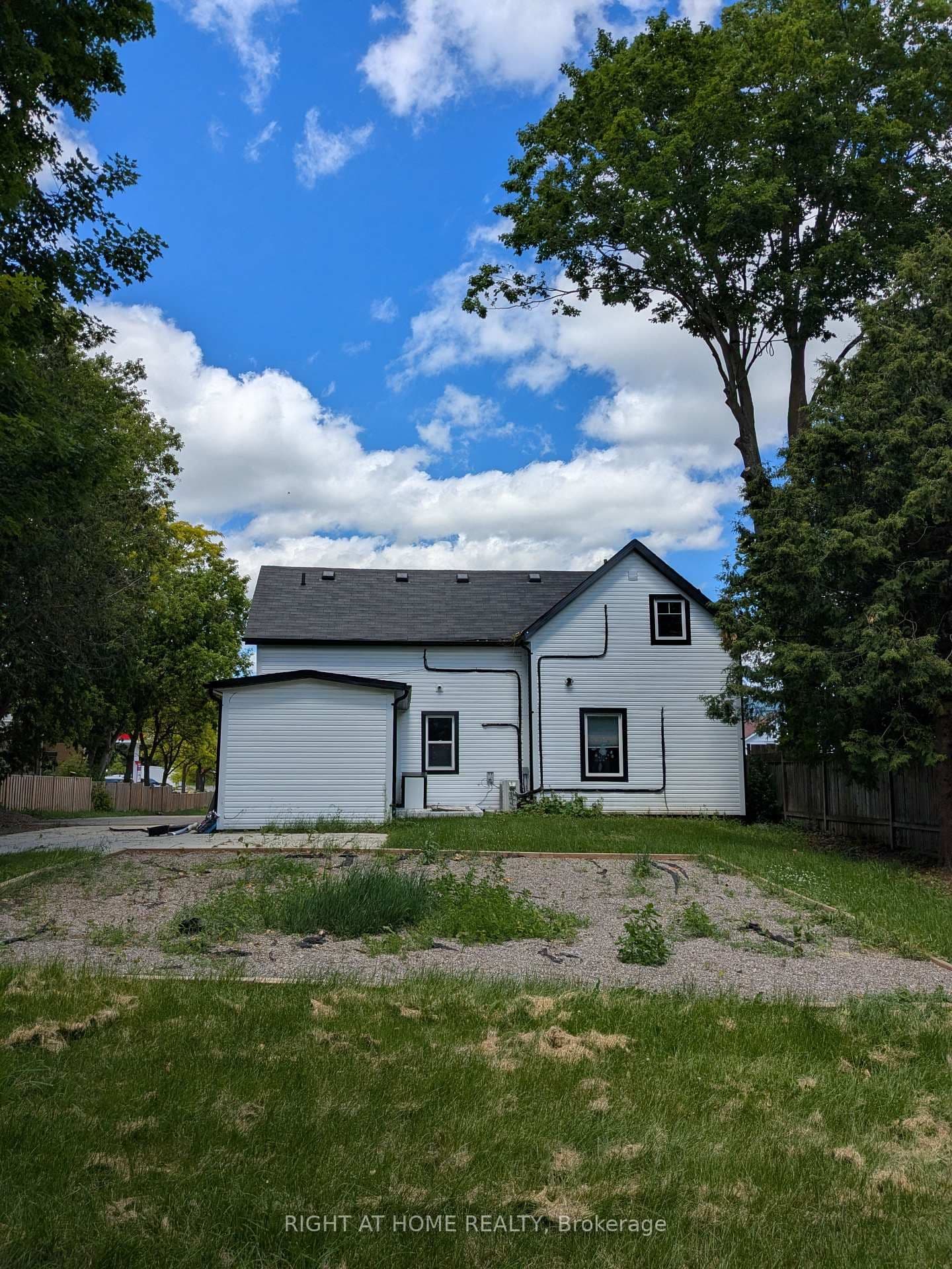 15964 Airport Road N - Image 4
