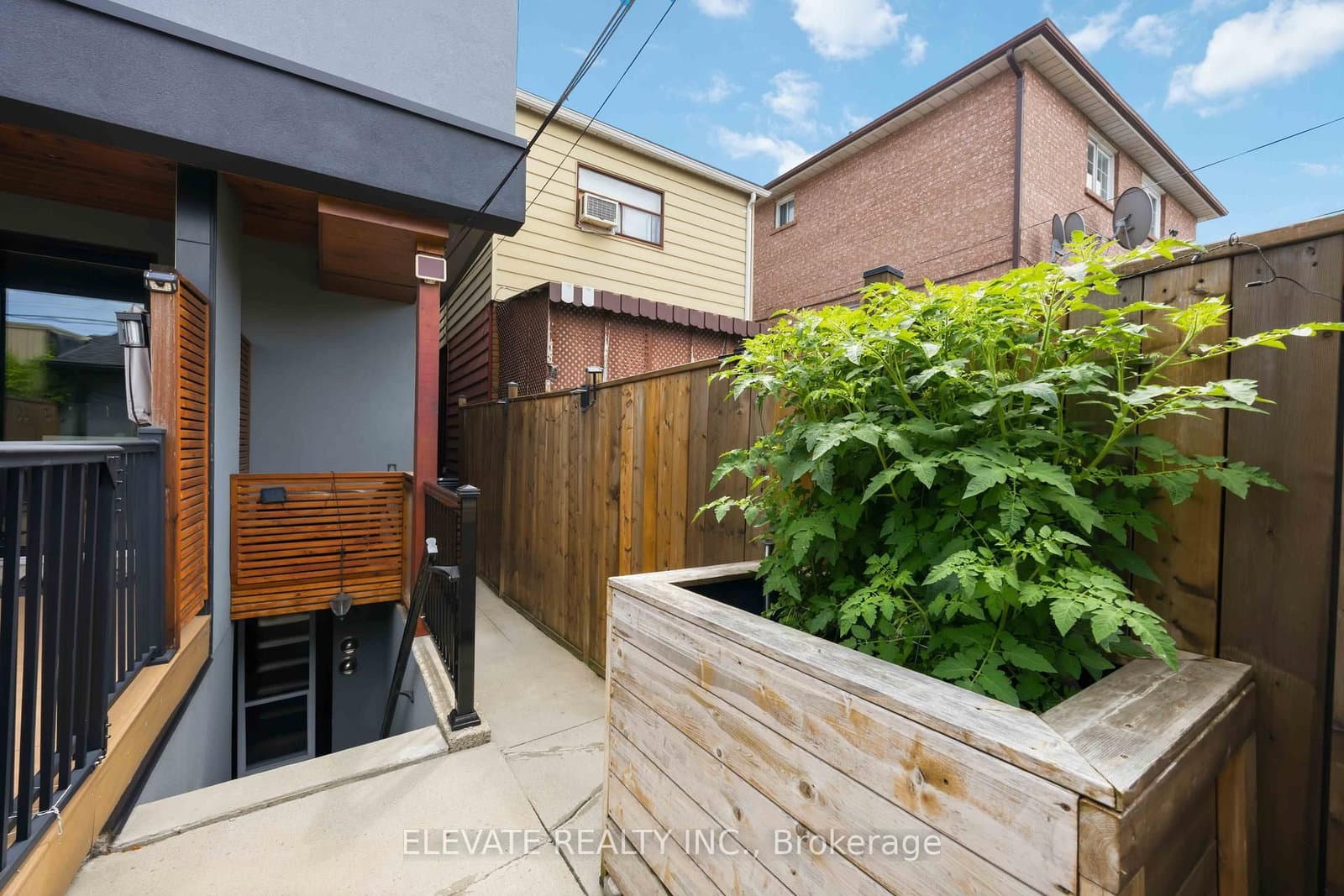 220 Gilbert Avenue, Unit Basement - Image 3