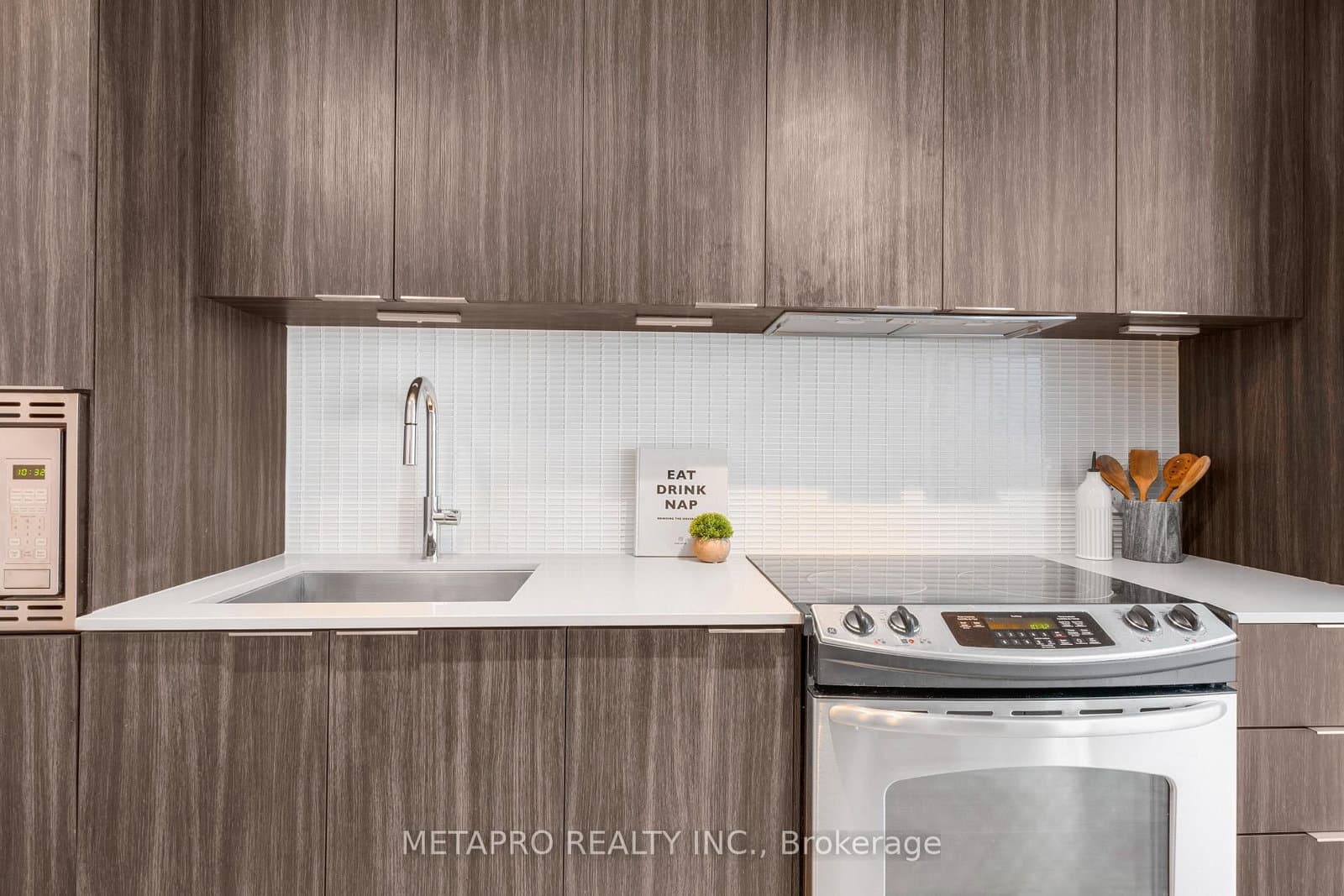 110 SE Marine Parade Drive, Unit 809 - Image 4