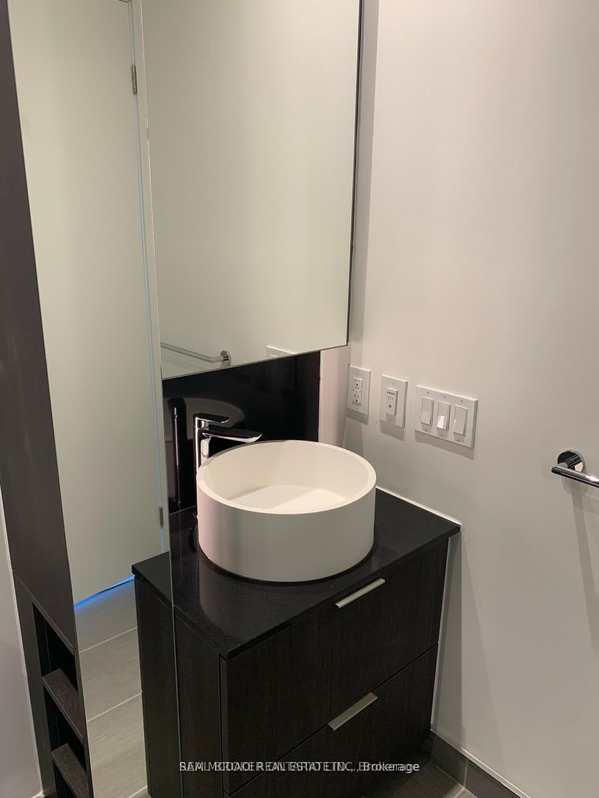28 Ann Street E, Unit 301 - Image 6