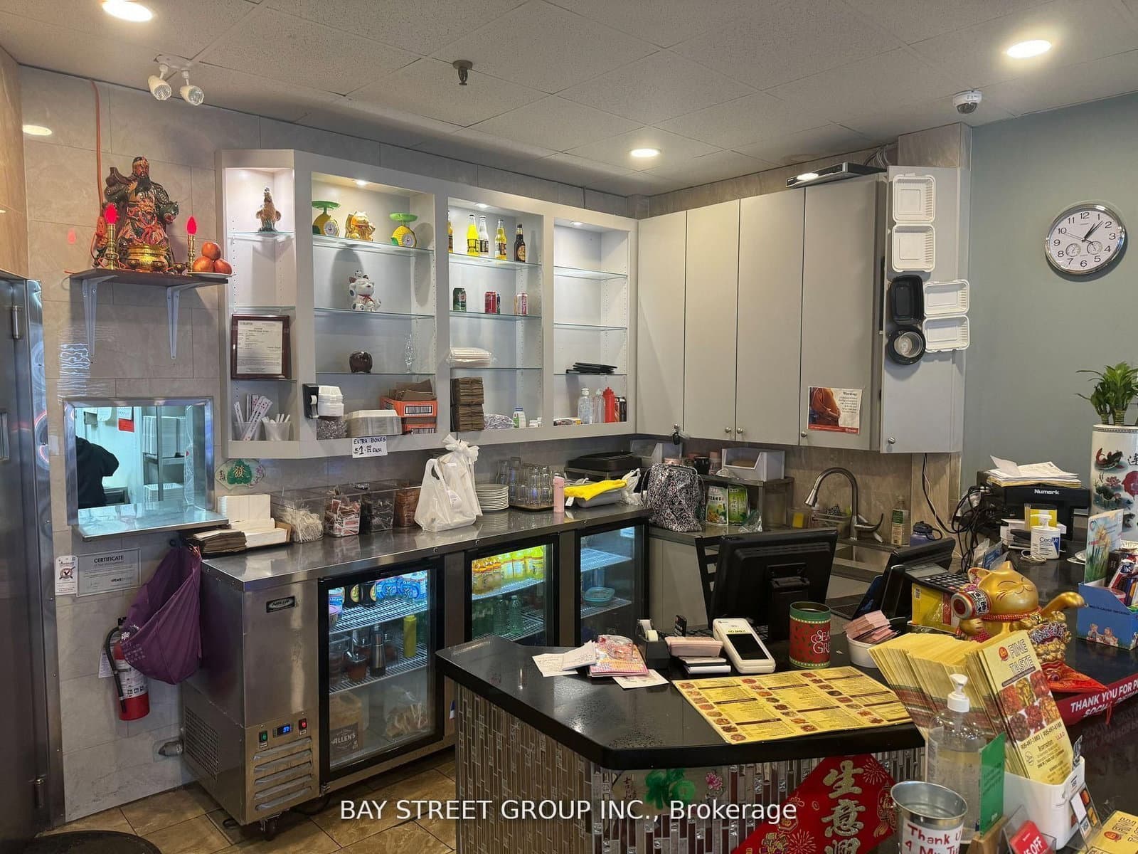 16 Kennedy Road S - Image 4
