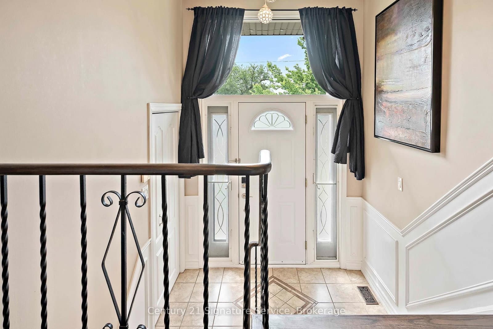 1563 Brentano Boulevard - Image 4